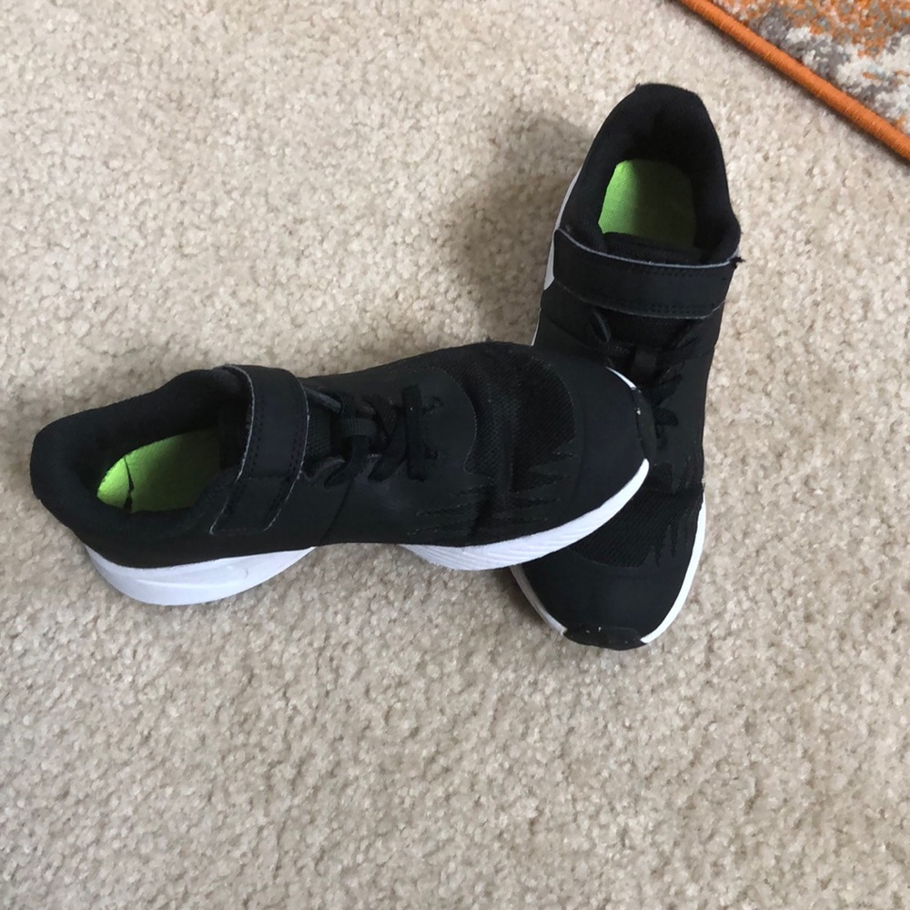 Boys Nike